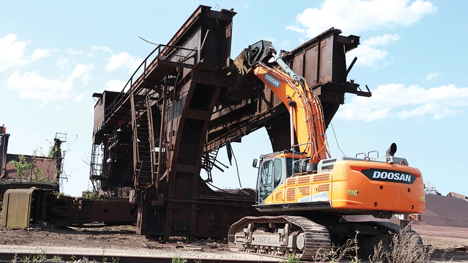 genesis attachment on doosan machine tears down huletts